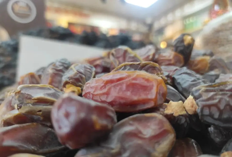 Hurma tezgahta yerini aldı: Fiyatı cinsine göre değişiyor 1