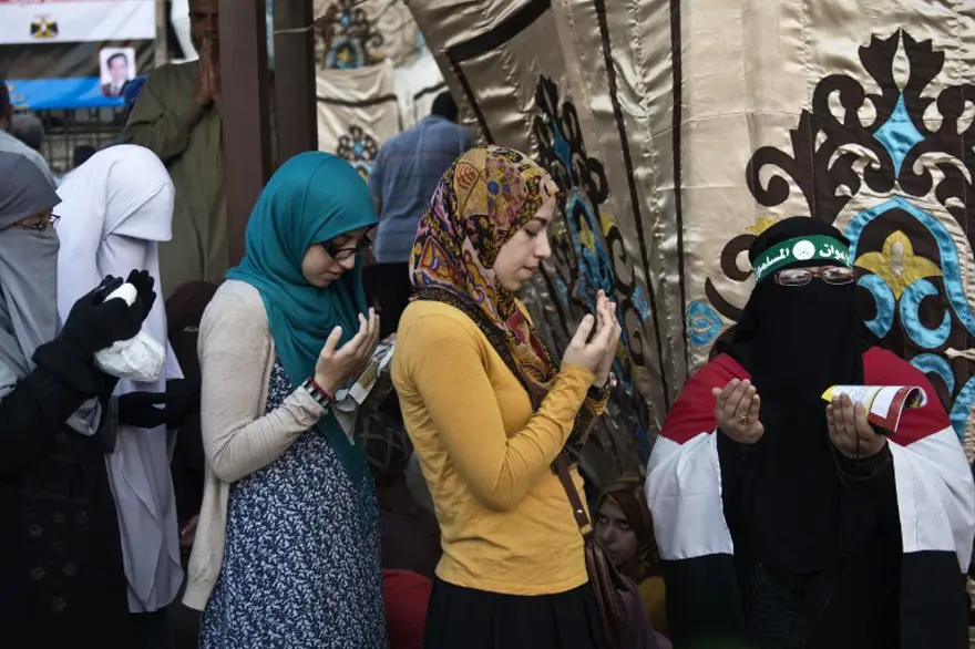 Mursi'ye 'istifa et' isyanı 33