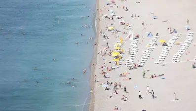 Antalya sahillerinde sıcak hava yoğunluğu