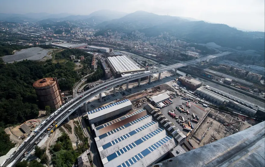 İtalya’da 43 kişiye mezar olan köprü 2 yılın ardından yeniden açılıyor 1