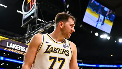 Doncic varsa sorun yok: Lakers, Miami Heat'i rahat geçti