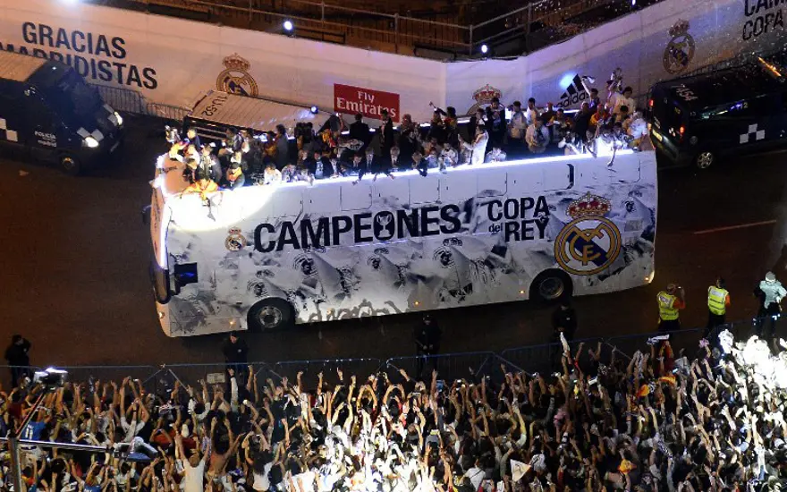 Madrid'de sabaha karşı kupa kutlaması 4