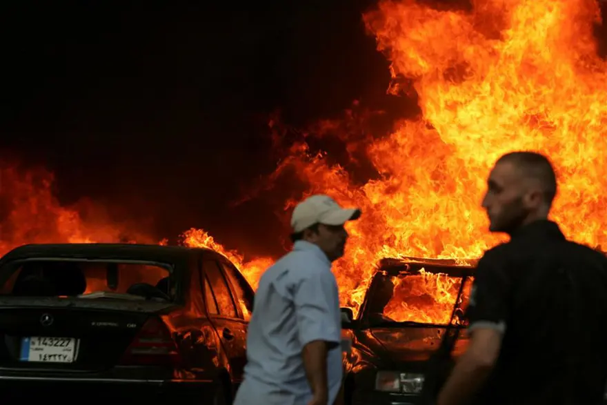 Hizbullah'ın kalesine bombalı saldırı 1 Hizbullah'ın kalesine bombalı saldırı 1