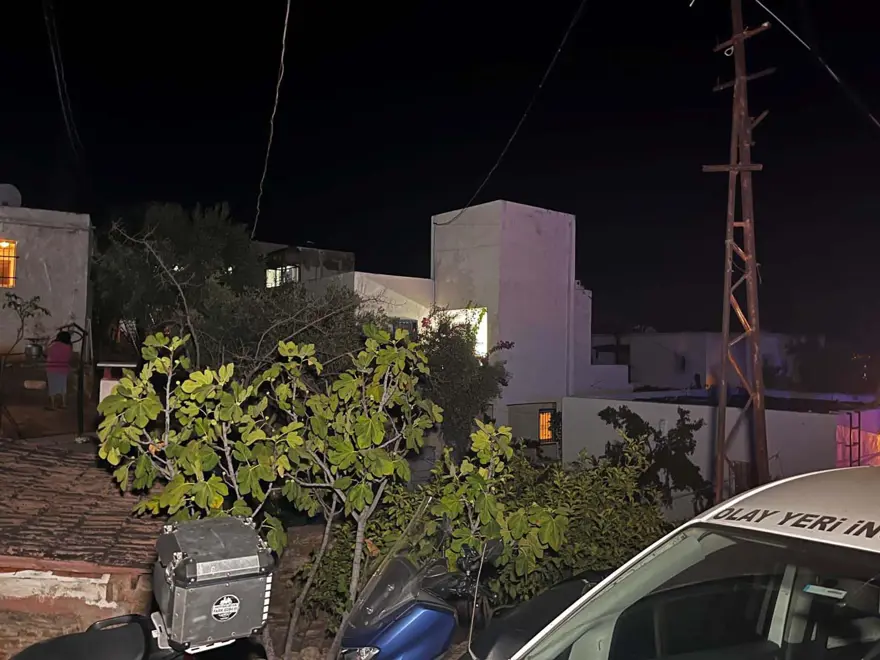 Bodrum’da gece yarısı çifte infaz: Polis özel ekip kurdu, 4kişi gözaltına alındı 3 Bodrum’da gece yarısı çifte infaz: Polis özel ekip kurdu, 4kişi gözaltına alındı 3