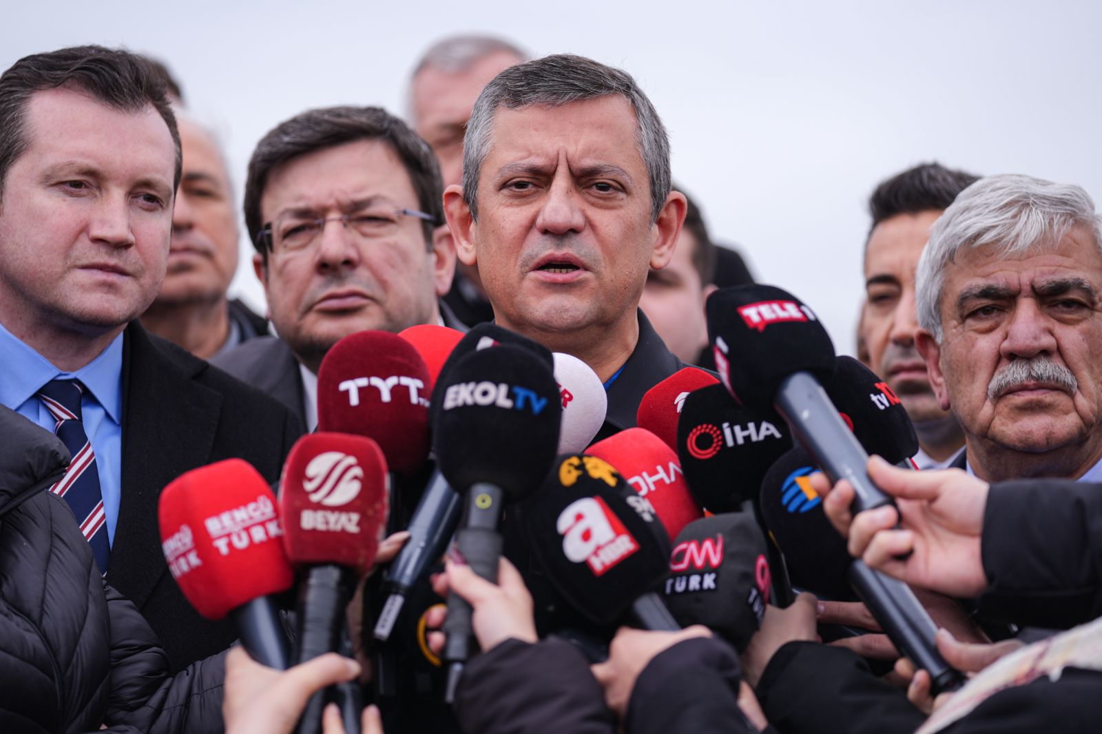 Özel, İmamoğlu'nu ziyaret etti