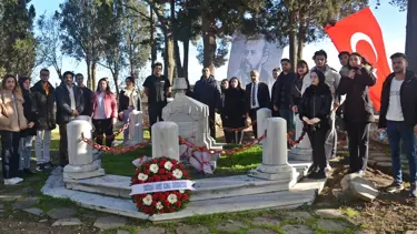 Vatan ve Hürriyet Şairi Namık Kemal mezarı başında anıldı