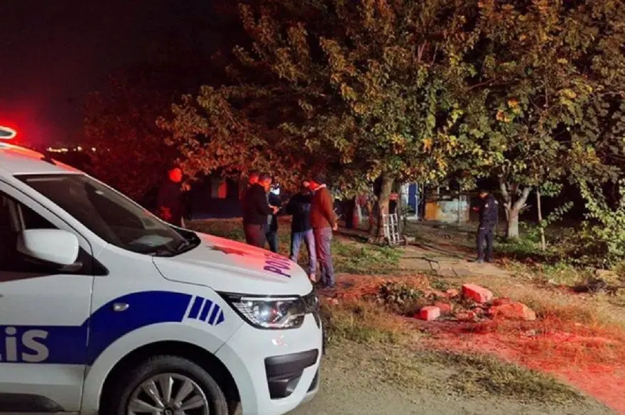 İzmir’de soba faciası: Beş kardeş yangında can verdi 7 İzmir’de soba faciası: Beş kardeş yangında can verdi 7