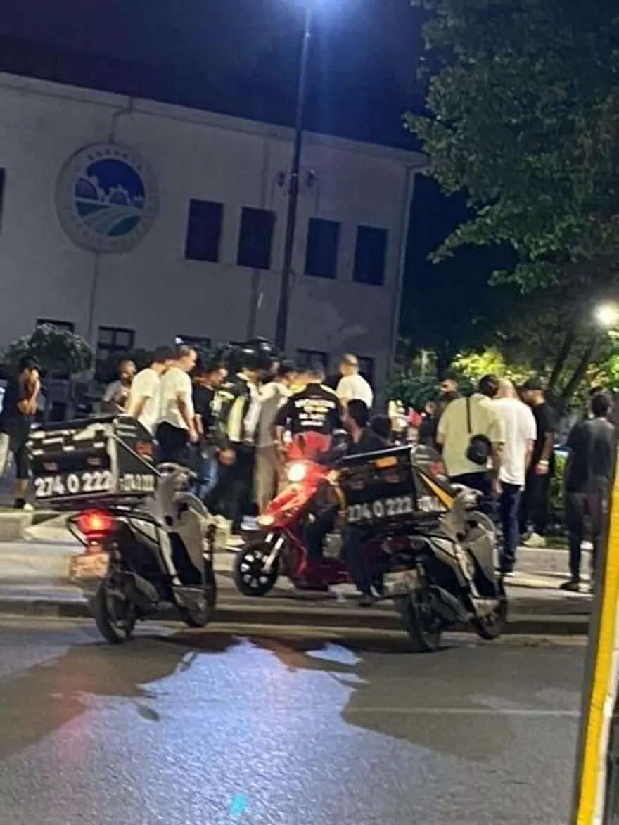 AĞIR YARALI HALDE HASTANEYE KALDIRILDI 2 AĞIR YARALI HALDE HASTANEYE KALDIRILDI 2