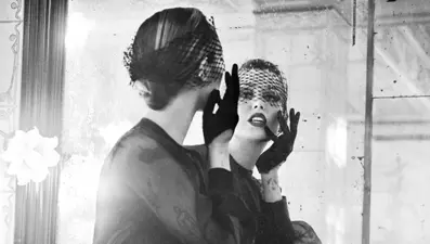 Grammy ödüllü şarkıcı Miley Cyrus marka yüzü oldu