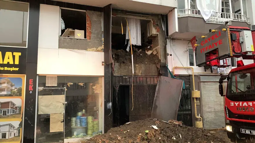 Çayeli'de heyelan: 1 ölü, 4 yaralı 13 Çayeli'de heyelan: 1 ölü, 4 yaralı 13