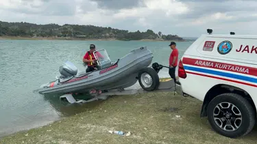Adana'da tekneden düşen Emirhan'dan hala iz yok
