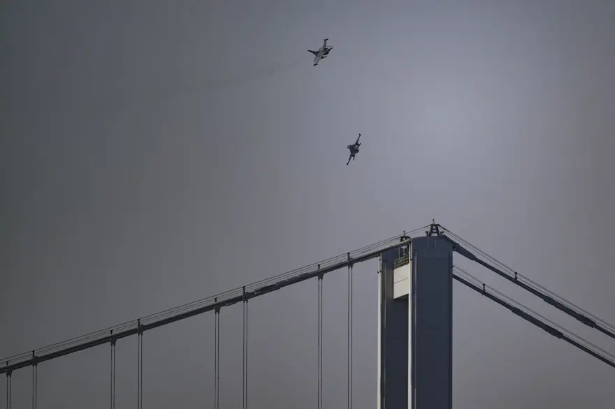 Türk Yıldızları ve SOLOTÜRK 100. yıl için İstanbul semalarında 25