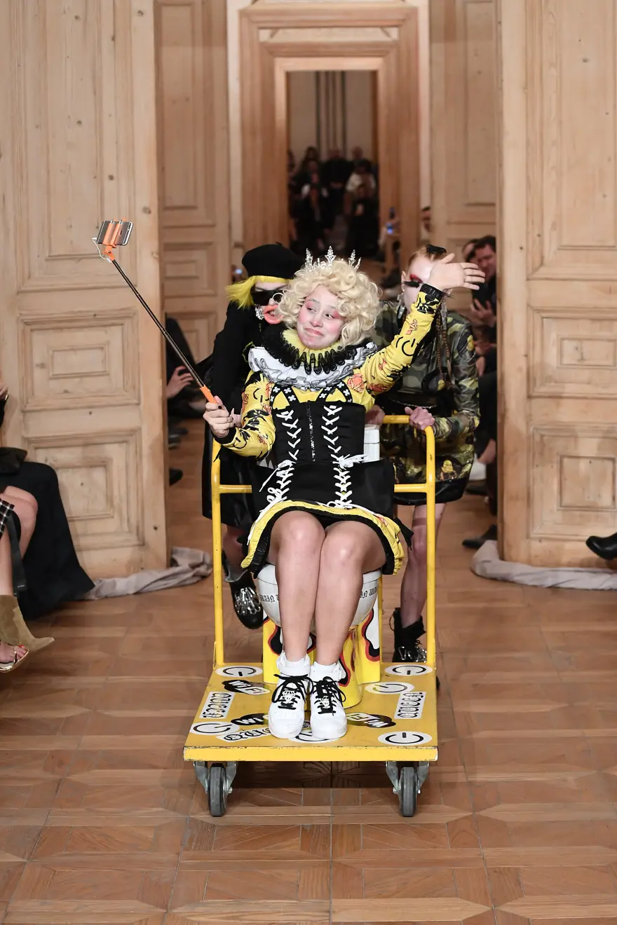 Klozetli selfie damgası (Fashion Week İstanbul) 6