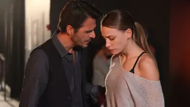 Yepyeni bir Fi Macerası Serenay Sarıkaya ile başladı (Duru)