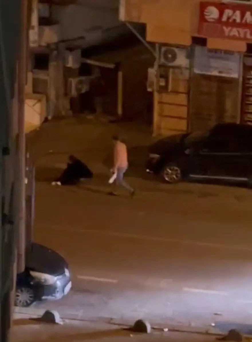 İstanbul’dahamile kadına sokak ortasında şiddet 2 İstanbul’dahamile kadına sokak ortasında şiddet 2