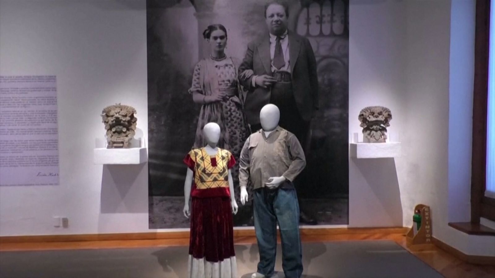 Frida Kahlo'nun 7 fotoğrafı satışa çıkacak
