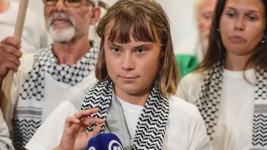 Trump'tan Greta'ya: Baş belası, doktora gitmeli.