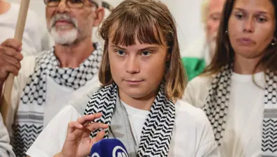 Trump'tan Greta'ya: Baş belası, doktora gitmeli.