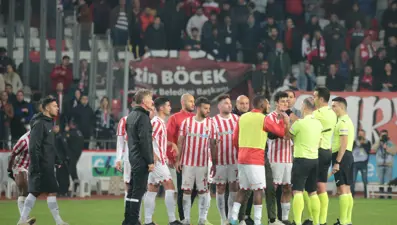 Antalyaspor: Fenerbahçe maçındaki VAR kayıtları açıklansın