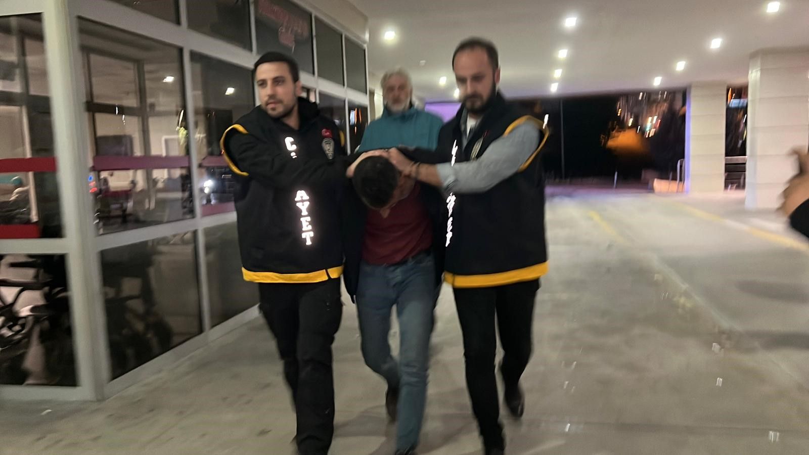 Eski eşini kucağındaki bebeğe rağmen bıçaklamıştı: Ormanda saklanırken yakalandı