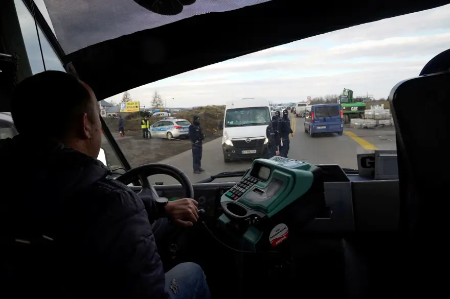 Polonya-Ukrayna sınırı çocuklu aileler haricinde sivillere kapatıldı 9 Polonya-Ukrayna sınırı çocuklu aileler haricinde sivillere kapatıldı 9