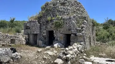 En eski mescitlerden olan Barındıran Sillyon Antik Kenti turizme kazandırılıyor