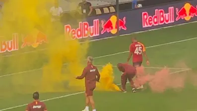 RB Leipzig - Galatasaray maçında meşale anonsu