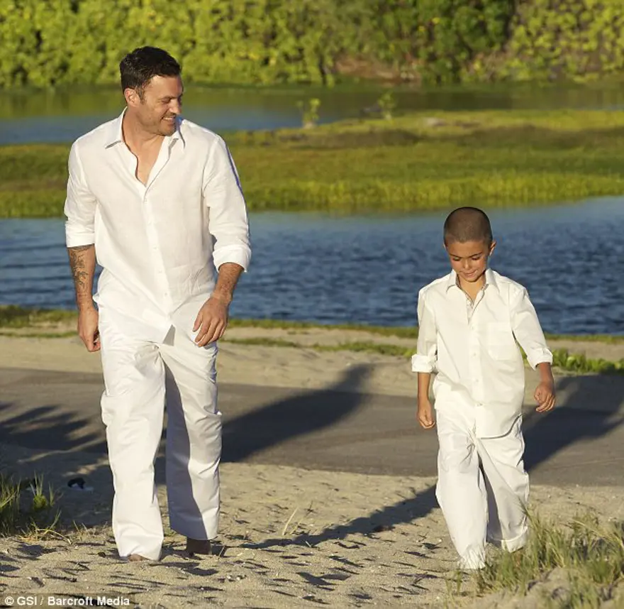 Megan Fox ıssız bir adaya düşerse... 3 Megan Fox ıssız bir adaya düşerse... 3