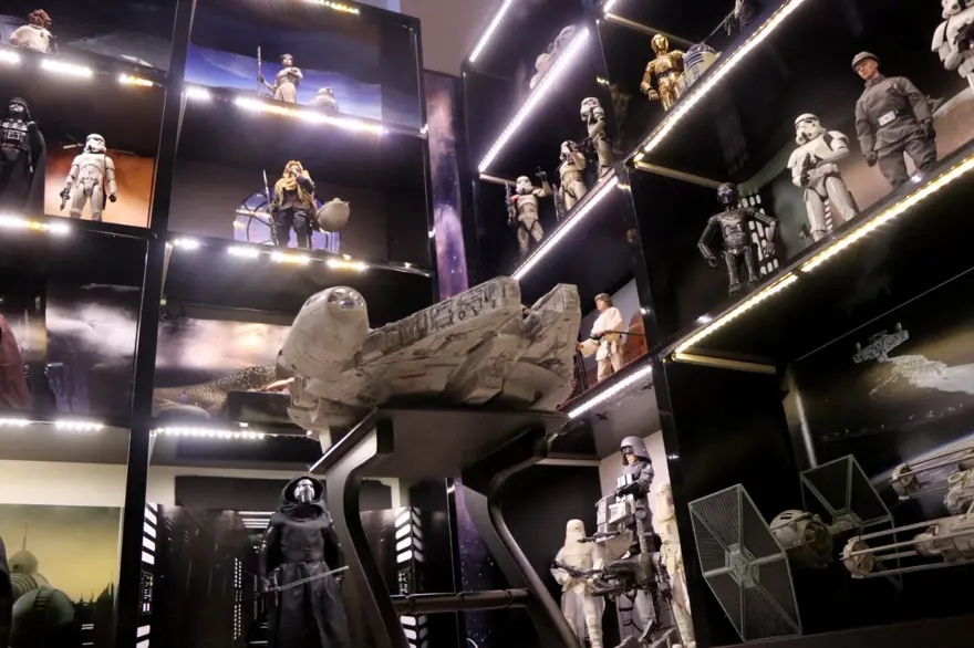 Evini Star Wars müzesine çevirdi 10