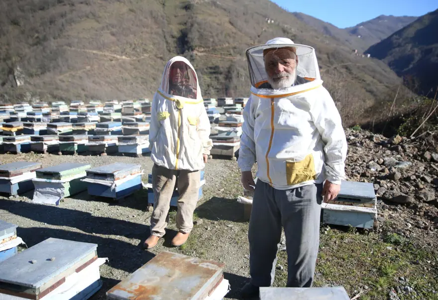 80 yaşında 50 yıl önce başladığı mesleği sürdürüyor: Sayısını 450'ye çıkardı 6