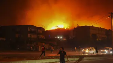 Üç şehirde hasar büyük: Onlarca ev ve iş yeri yandı