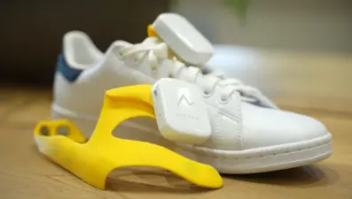 Görme engelliler için navigasyonlu ayakkabı üretildi