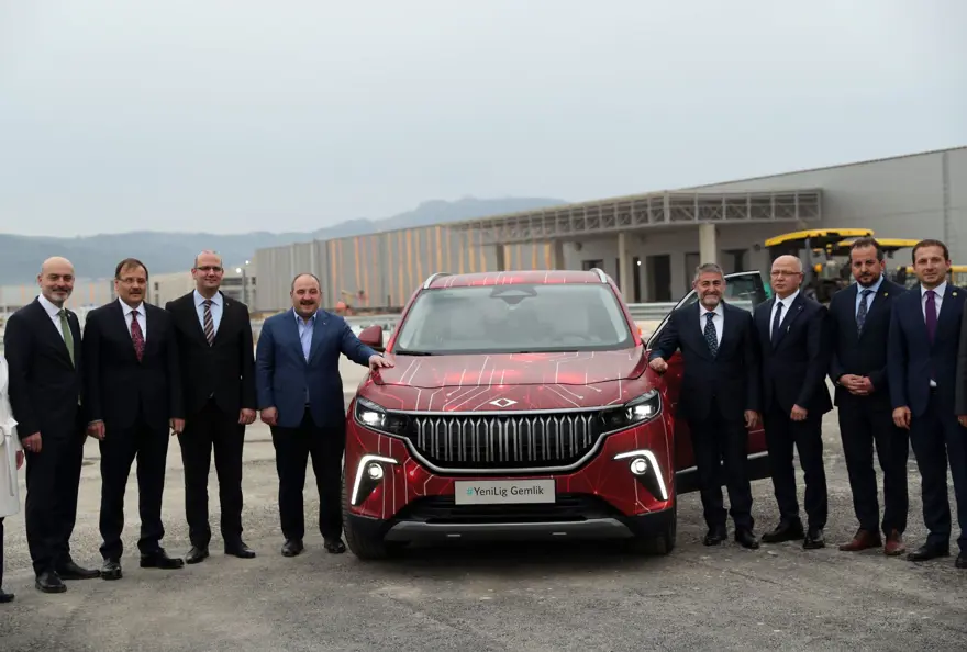 Bakanlar Varank ve Nebati, Togg'un direksiyonuna geçti: Bu müthiş bir duygu 2