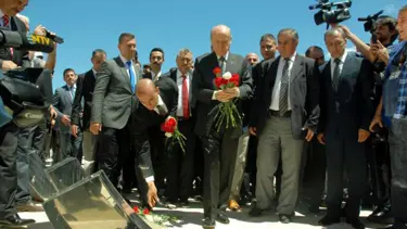 Bahçeli: Bozkurt gibi kılavuzluk edeceğiz