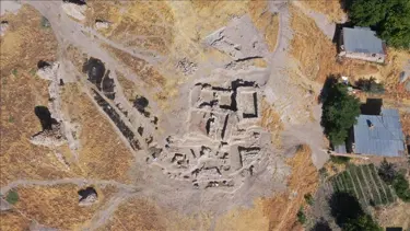 Elazığ'daki Tadım Kalesi ve Höyüğü'nde 6 bin yıllık tapınak alanı bulundu