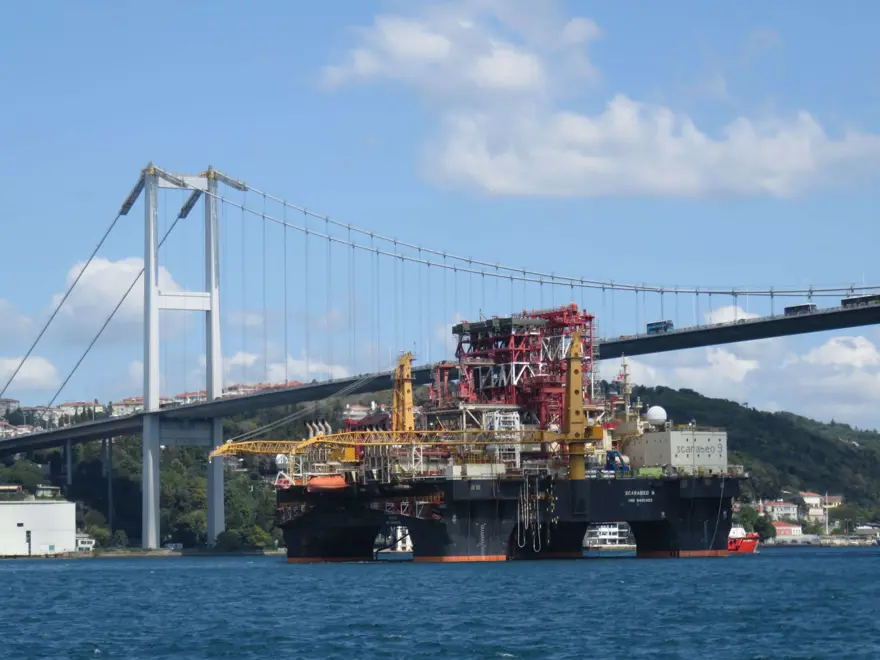 Dev petrol arama platformu İstanbul Boğazı'ndan geçti 8