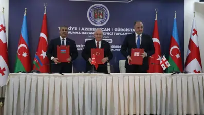Türkiye-Azerbaycan-Gürcistan savunma bakanları Ankara'da görüştü