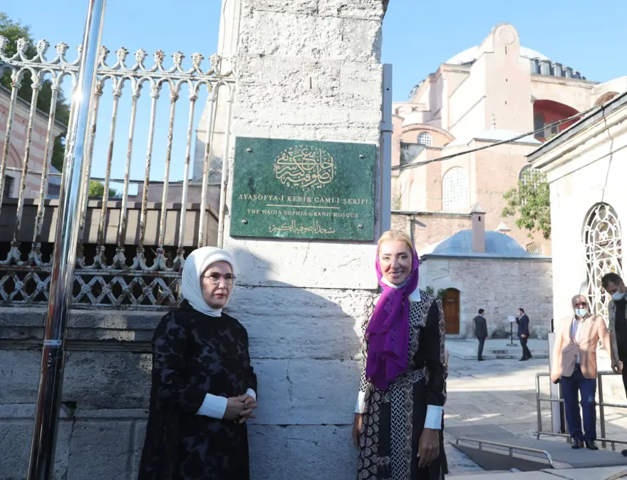 Ayasofya'da 86 yıl sonra ilk namaz 14 Ayasofya'da 86 yıl sonra ilk namaz 14