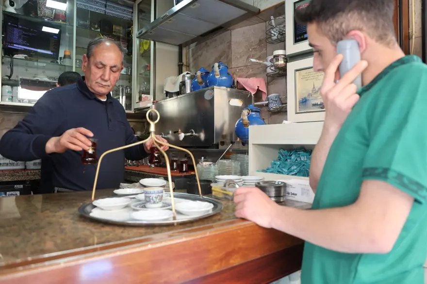 Teknolojiyi çay ocağıyla buluşturdu: Tasarladıkları yazılım sayesinde işleri kolaylaştı 1