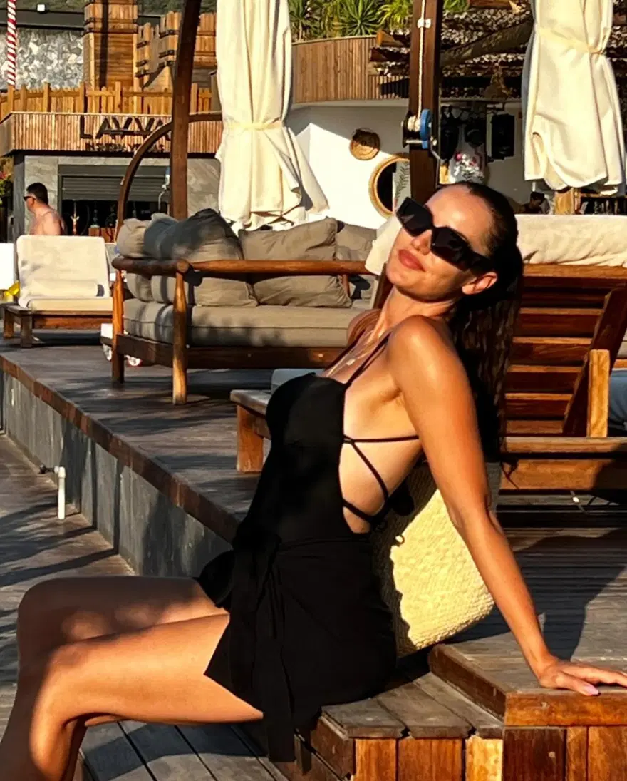 Fahriye Evcen'den yeni tatil kareleri 1