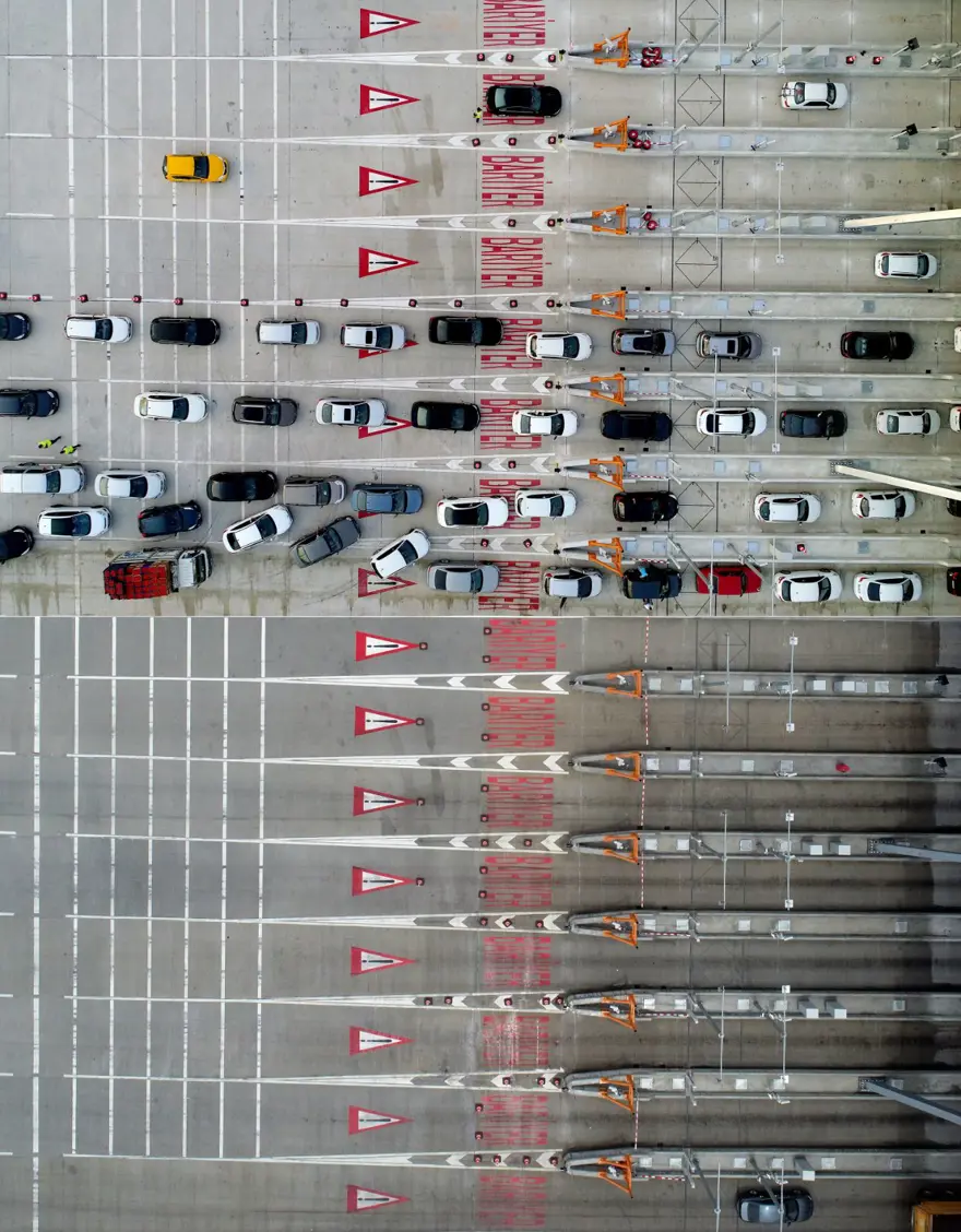 Bayram tatillerinde uzun araç kuyruklarının oluştuğu kara yolları boş kaldı 14