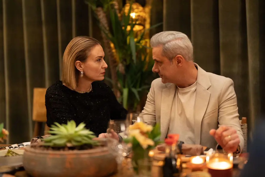 Sakla Beni 12. bölümde neler olacak? Naz'dan bebek müjdesi 5