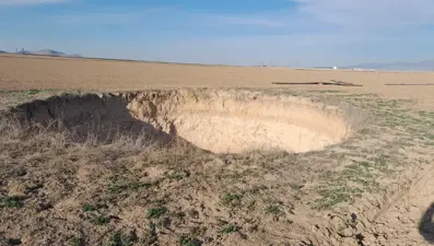 Yer: Konya; 6 yıl önce toprak doldurduğu obruk tekrar çöktü