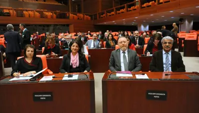 HDP'nin Genel Kurul'daki oturma eylemi sona erdi
