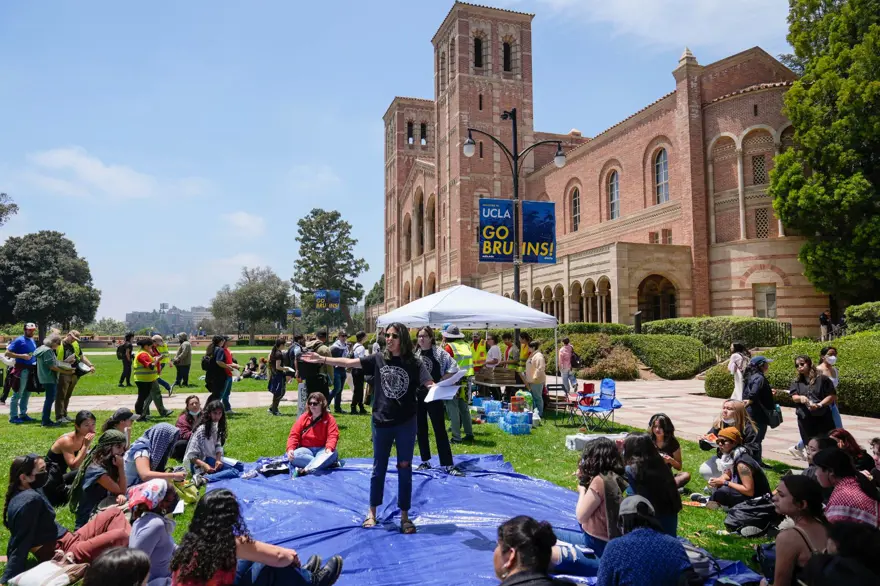 Filistin'e destek protestoları | Kaliforniya Üniversitesi'nin akademik personeli greve gitti 2