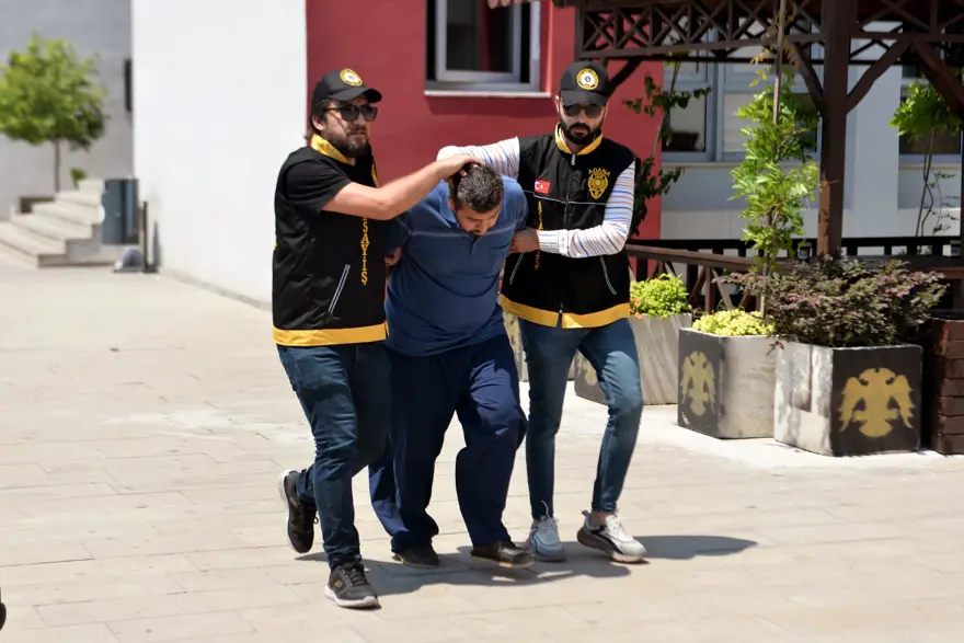 AİLESİNİN EVİNDE YAKALANDI 4