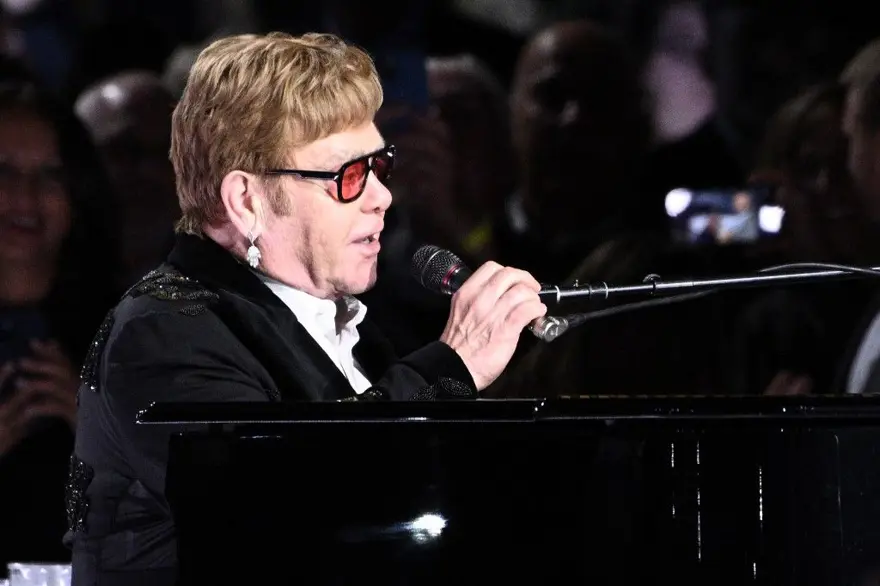Elton John: Artık turneye çıkmayacağım 
