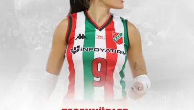 Karşıyaka filesinde Simay gitti