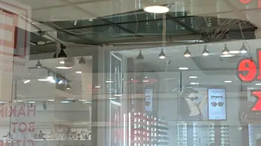 Temizlik işçisi asma kattan yere çakıldı