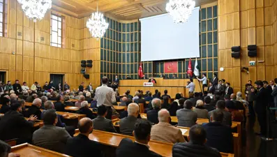 Meclis'te Saadet-Gelecek grubu düştü